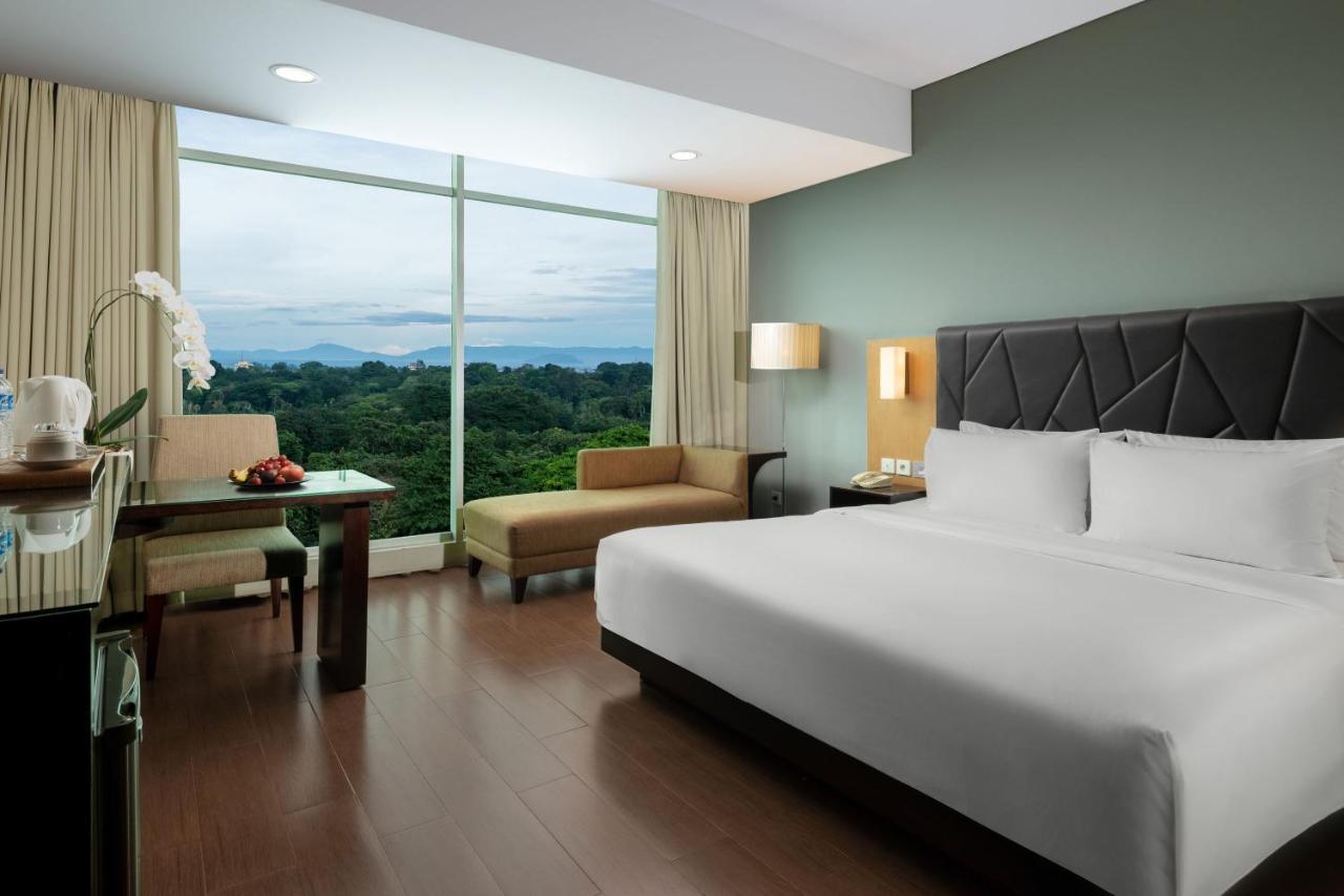 Hotel Santika Bogor Exteriör bild
