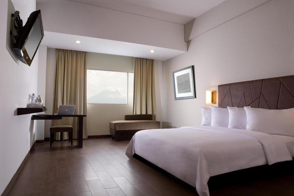 Hotel Santika Bogor Exteriör bild