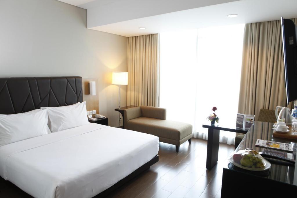 Hotel Santika Bogor Exteriör bild
