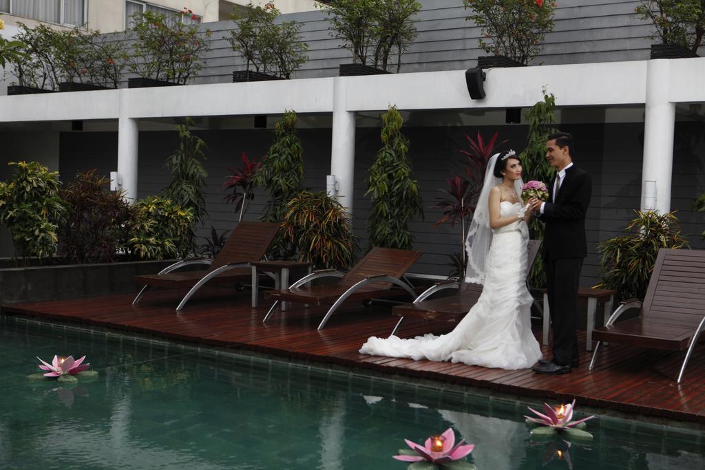 Hotel Santika Bogor Exteriör bild